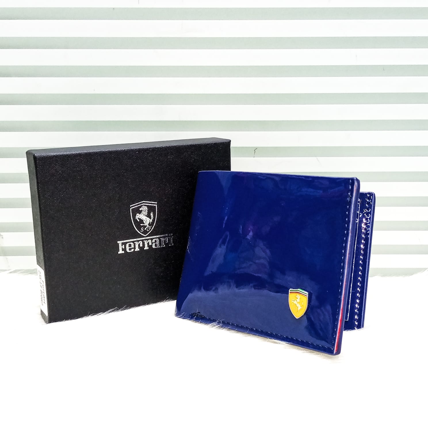 🎀 Ferrari Mens Dollar Size Wallets 🎀