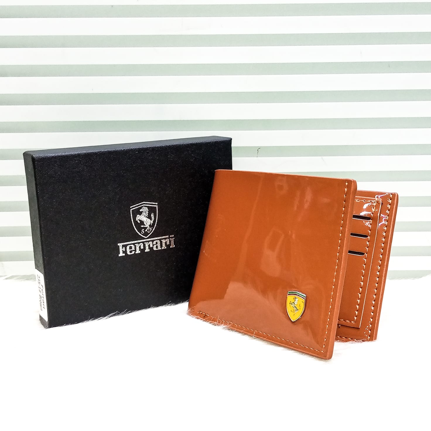 🎀 Ferrari Mens Dollar Size Wallets 🎀